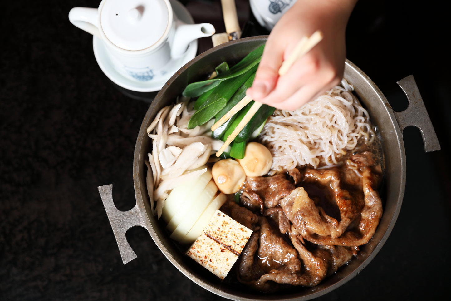黒毛和牛すき焼き用(赤身) 500g≪税込・送料込≫