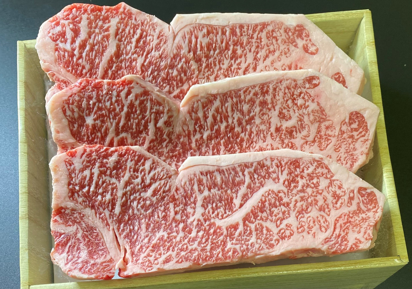 黒毛和牛ｻｰﾛｲﾝｽﾃｰｷ 200g×4≪税込・送料込≫